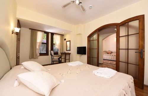Kusadasi Hotel | Villa Konak Hotel