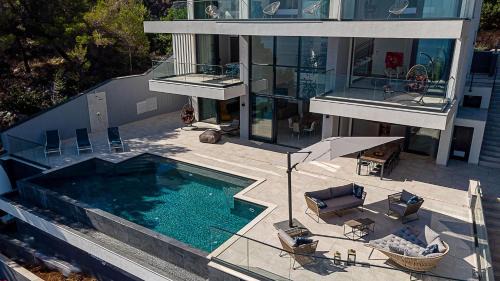 Blato Villa | Villa Korcula Grandeur 5 Bedrooms Stunning Waterfront Setting Direct Sea Access