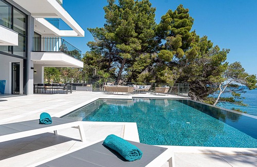 Blato Villa | Villa Korcula Grandeur | 5 Bedrooms | Stunning Waterfront Setting | Direct Sea Access