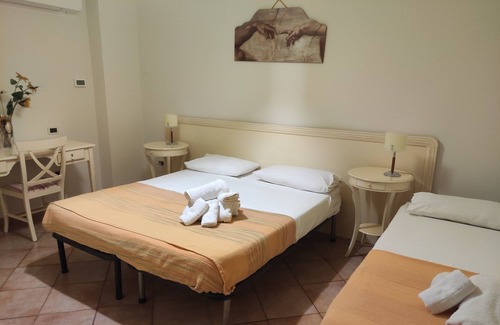 Gasponi Villa | Villa 'Korello' with Mountain View, Wi-Fi and Air Conditioning