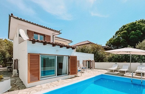 Achladies Villa | Villa Kosmos, wonderful villa with pool near 3 bea