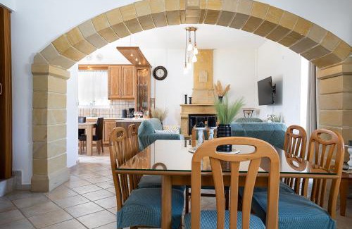 Lameriana Casa | Villa Kounoupas, comfy villa with swimming pool up to 8 guests!