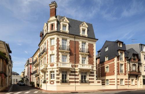 Trouville-sur-Mer Apartamento | Villa Léa, l'écrin du Fer à Cheval