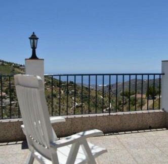 Cómpeta Chalet De Esquí | Villa López