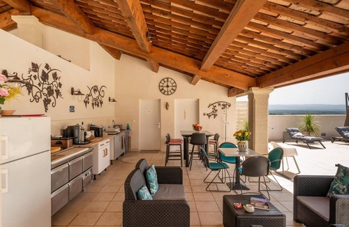 Crillon-le-Brave Villa | 'L'ecrin Du Ventoux' con vistas a la montaña, Wi-Fi y aire acondicionado
