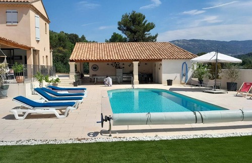 Crillon-le-Brave Villa | 'L'ecrin Du Ventoux' con vistas a la montaña, Wi-Fi y aire acondicionado
