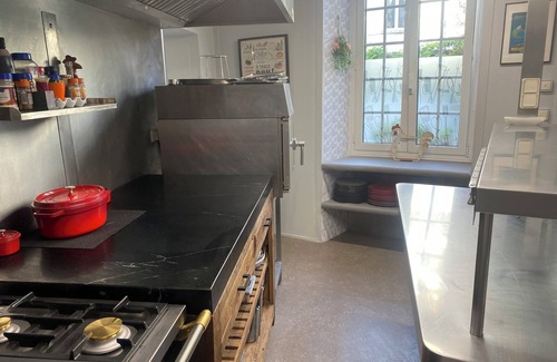 Chinon Casa | Villa L'ENTREPOTES with heated pool in CHINON's historic city center