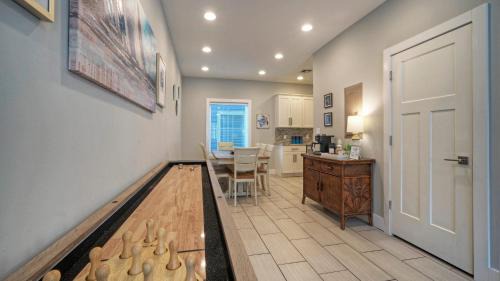 Corpus Christi Casa | Villa La Isla Family Condo with Pool Near Corpus Christis Best Beaches Dining