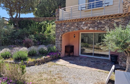 Notre-Dame-de-la-Rouviere Apartamento | Villa La Label, apartment with swimming pool, in the heart of the southern Cévennes