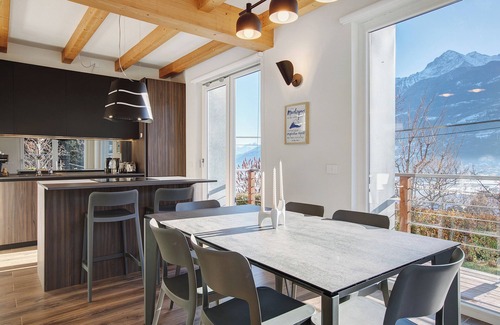 Sarre Villa | Villa 'La Maison Du Renard' con vistas a las montañas, Wi-Fi y aire acondicionado