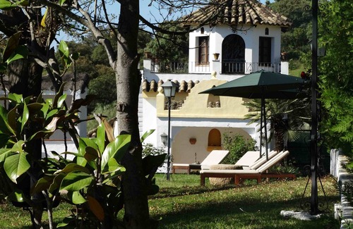 Córdoba Casa | Villa 'La Priorita' con vistas a la montaña, Wi-Fi y aire acondicionado