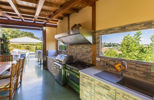Mogliano Villa | Villa La Quiete, villa elegante y confortable con piscina en el sur de la Marche