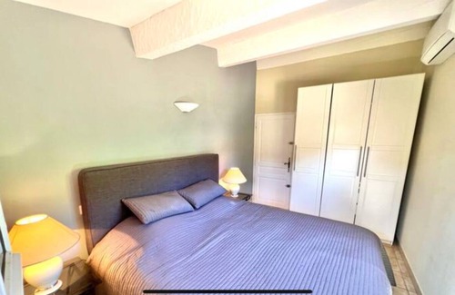 Cogolin Cama Y Desayuno | Villa La Source 83 - Room 2 close to Saint Tropez