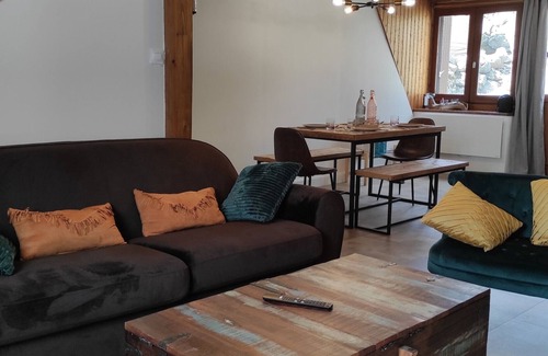 La Tour-dʼAuvergne Casa | Casa La Tour-d'Auvergne, 3 dormitorios, 6 personas