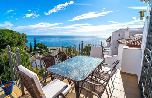 Urbanización Ladera del Mar Villa | Villa Ladera del Mar Private Pool by Casasol