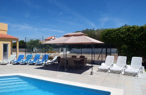 Barros Villa | Villa Lara, casa espaciosa de 5 dormitorios con piscina climatizada, wifi gratuito, estacionamiento seguro