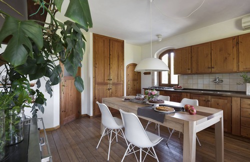 Todi Villa | Villa L'Arco. Lujo con aire acondicionado. Piscina con zona de hidromasaje. Wifi. Cerca de la Toscana
