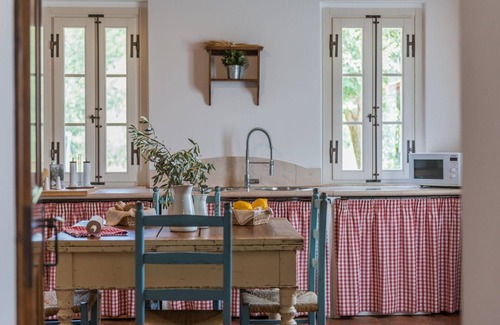 Fratte Rosa Villa | Villa Larissa 11 - Five Bedroom Villa, Sleeps 11