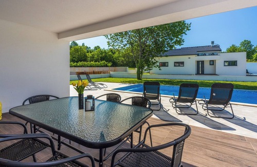 Topid Casa | Villa Lariz (V0381-K1) - Labin