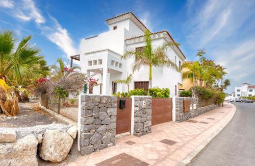 San Miguel de Abona Villa | Villa Laurisilva in Amarilla Golf