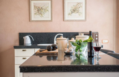 Benalup-Casas Vieja Casa | "Villa Lavanda" con piscina, Wi-Fi, terrazas y jardín