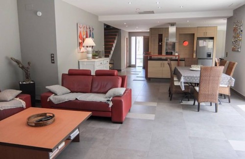 Saint-Genis Casa | Villa Lavande by Interhome