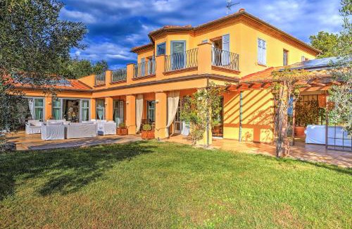 Campiglia Marittima Villa | Villa Le Cave 12, Emma Villas