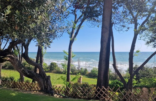 Cupra Marittima Villa | Villa de lujo de 5 dormitorios con piscina junto al mar