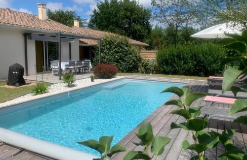 Azur Casa | Villa Le Faré 10 min des plages - Climatisée - 8 Pers - Piscine Chauffée du 1er mai au 30 sept -