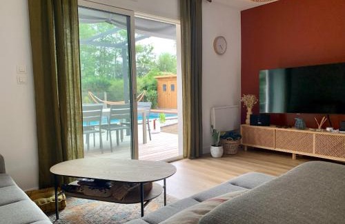 Azur Casa | Villa Le Faré 10 min des plages - Climatisée - 8 Pers - Piscine Chauffée du 1er mai au 30 sept -