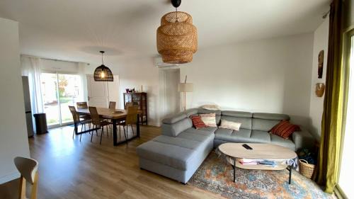 Azur Casa | Villa Le Faré 10 min des plages - Climatisée - 8 Pers - Piscine Chauffée du 1er mai au 30 sept -