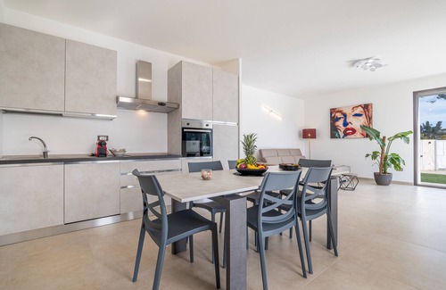 Taurisano Villa | Villa le Tarantine, relájate rodeado de naturaleza y a pocos pasos del mar
