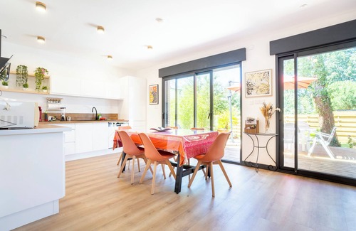 Tregunc Casa | Casa de vacaciones 'Plein Pied 1km Plage' con terraza privada y jardín privado