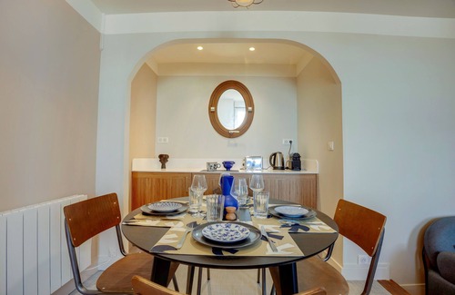 Saint-Regnobert-de-la-Cote-de-Nacre Apartamento | Villa Les Hirondelles - Appartement avec jardin front de mer