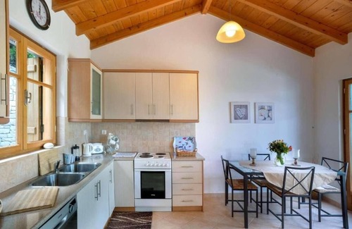 Longos Villa | Villa Levrecchio - Dos Habitaciones Villa, Capacidad 4