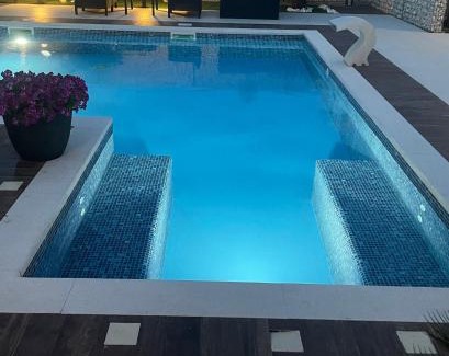 Kastel Stafilic Apartamento | Villa LOREN Apartments & Rooms