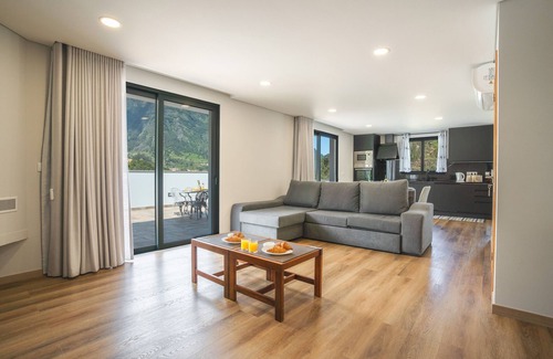 Sao Vicente Chalet De Esquí | Villa Lorenzo by Atlantic Holiday