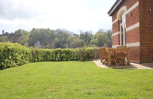 Bohon Villa | Villa Louise - Hermosa casa de vacaciones para 9 personas