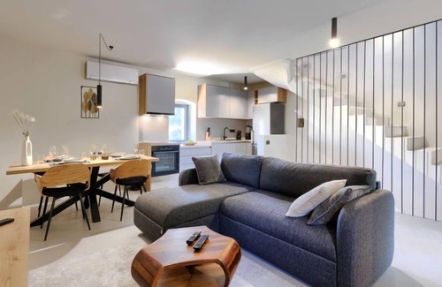 Tinjan Casa | Villa Luca by Interhome