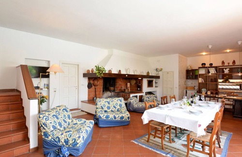 Prato Casa | Villa Lucia by Interhome