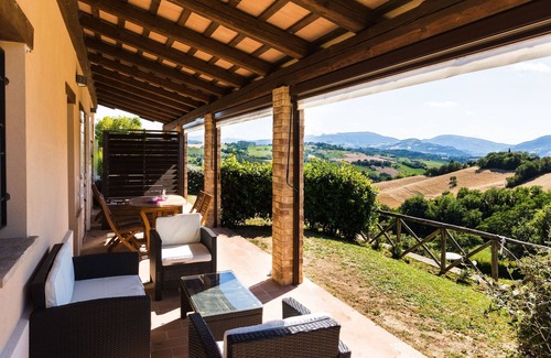 Rupoli Apartamento | Villa Luisa, 4 apartamentos con piscina en Orciano, 20 minutos de la costa del Adriático - APP. a Furbo