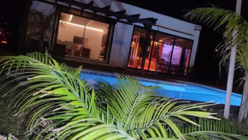 Miami Platja Villa | Villa lujosa con spa, piscina y sala de juegos PRIVADOS