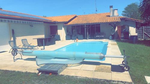 Audenge Casa | Villa lumineuse, logement et jardin et piscine privatifs, TV connectée