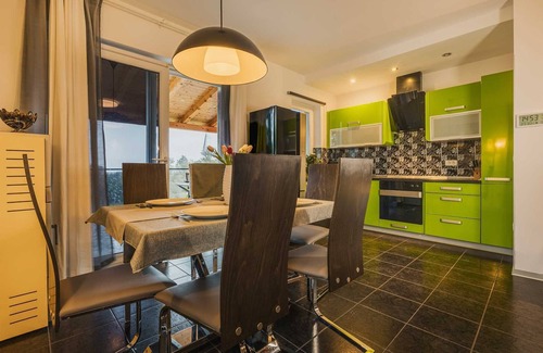 Umag Casa | Villa Lutoma - Villa de 2 dormitorios para 4+1 personas, con piscina y parque infantil