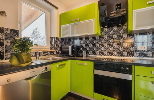 Umag Casa | Villa Lutoma - Villa de 2 dormitorios para 4+1 personas, con piscina y parque infantil