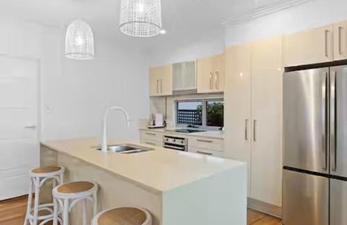 Miami Casa | Villa Luxe Miami, Heated Pool, 5 min walk to beach