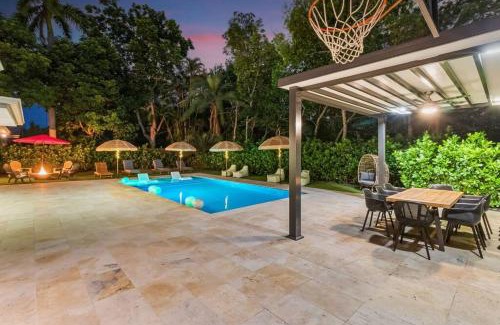Ojus Casa | Villa Luxe Modern Pool Covered Terrace