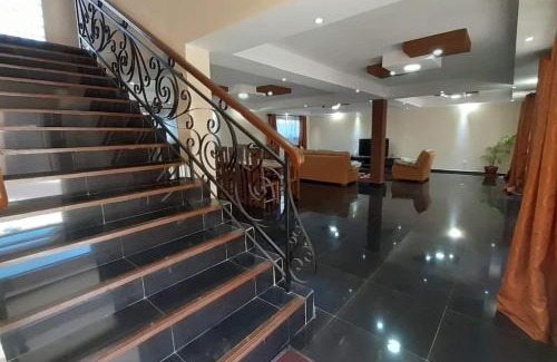 Antananarivo Avaradrano Villa | villa luxueuse et meublée plus de 280 m²