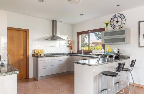Sol de Mallorca Villa | Villa 'Luxurious Villa Sol de Mallorca' con vistas a la montaña, piscina y Wi-Fi