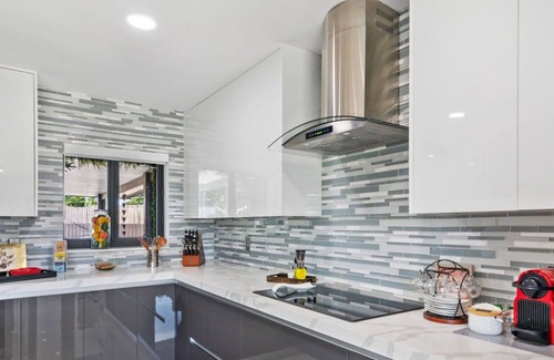Westchester Casa | Villa Luxury | Pool-Water Heater | BBQ | Outdoor Dining